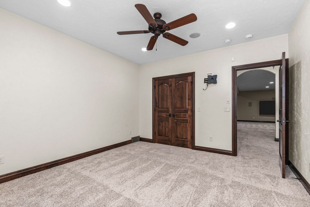 Equestrian bedroom 4