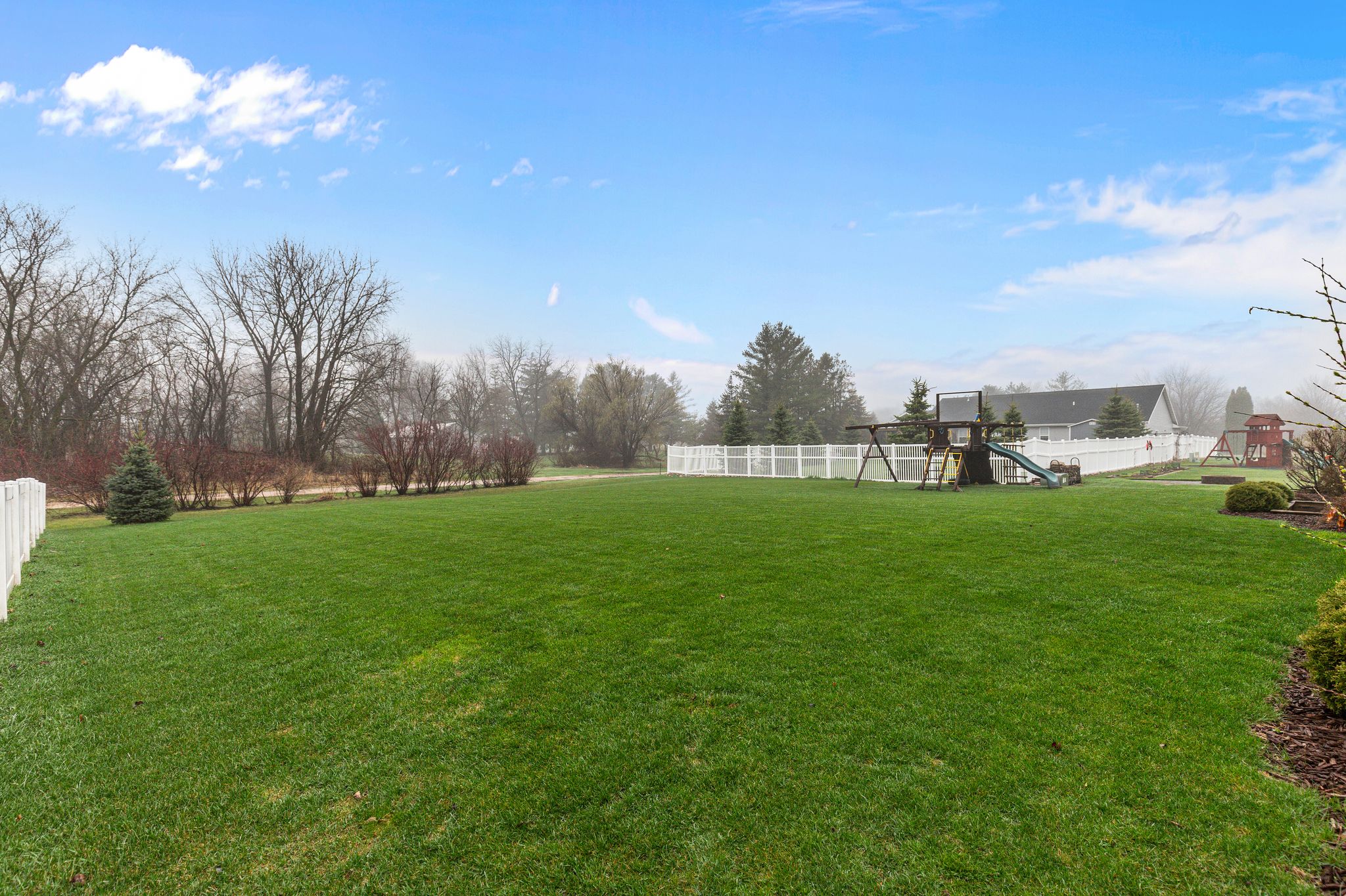 Spacious backyard at W6681 Charleen Ln in Greenville, WI