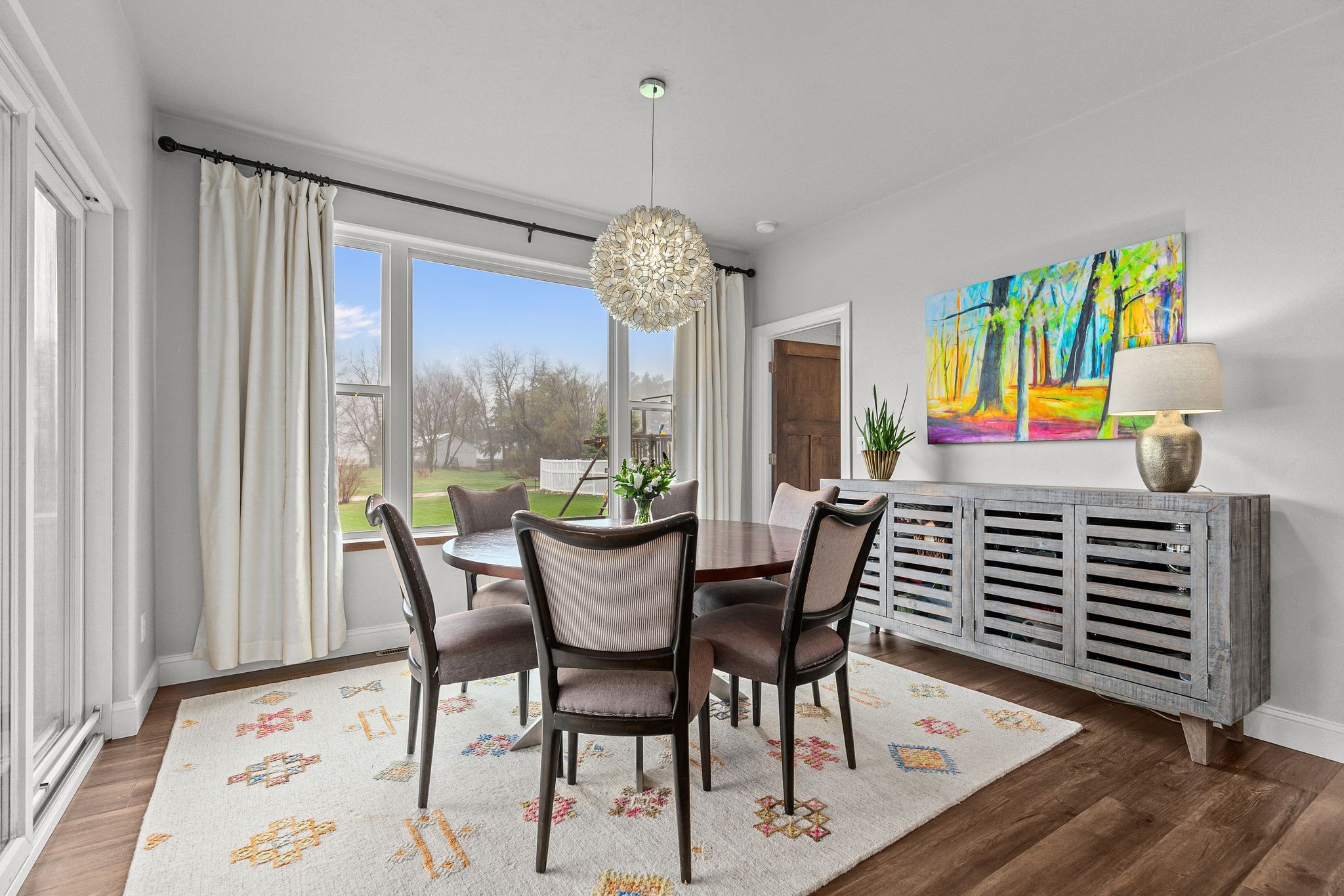 Dining area at W6681 Charleen Ln in Greenville, WI