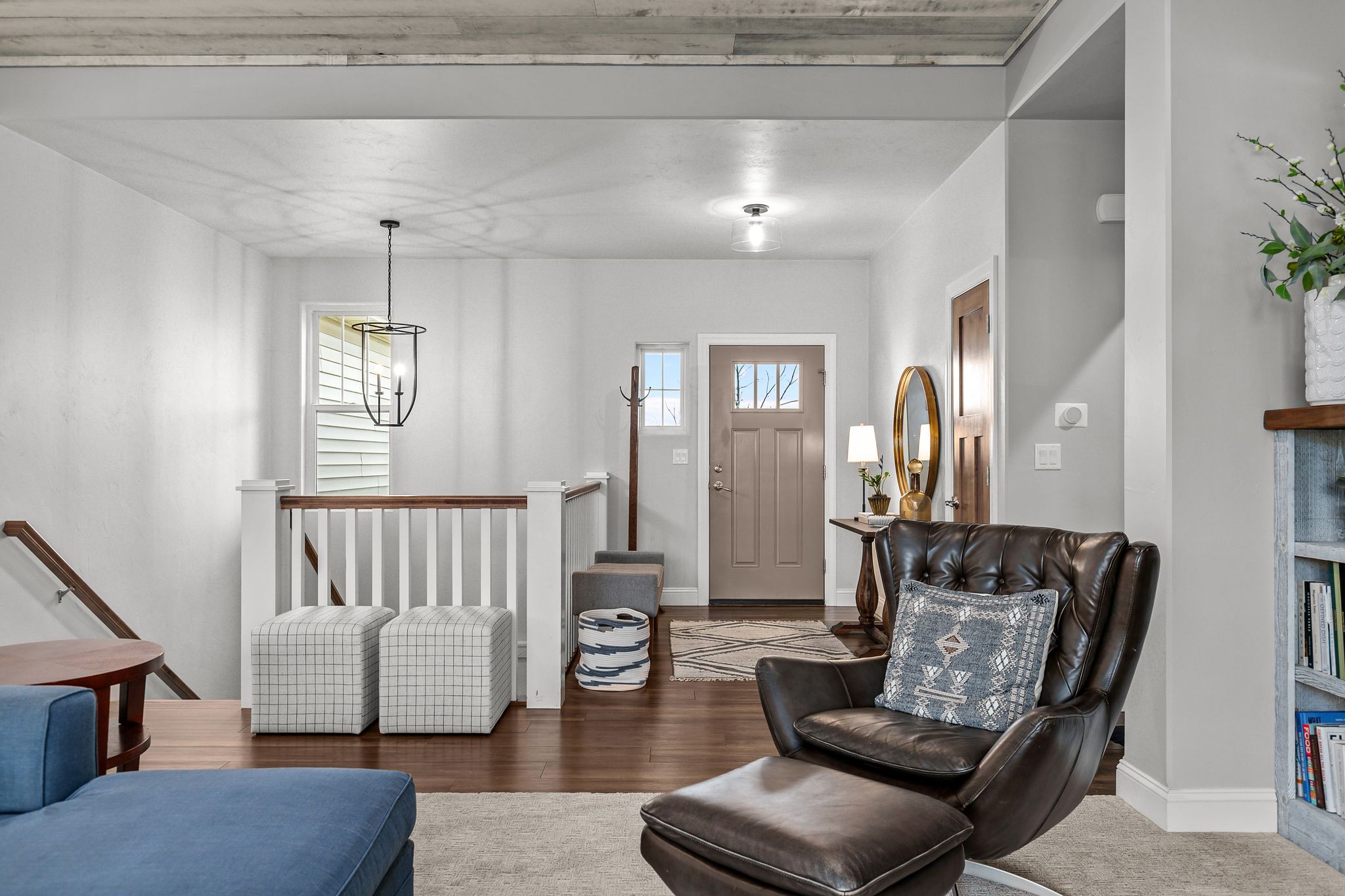 Foyer entry at W6681 Charleen Ln in Greenville, WI