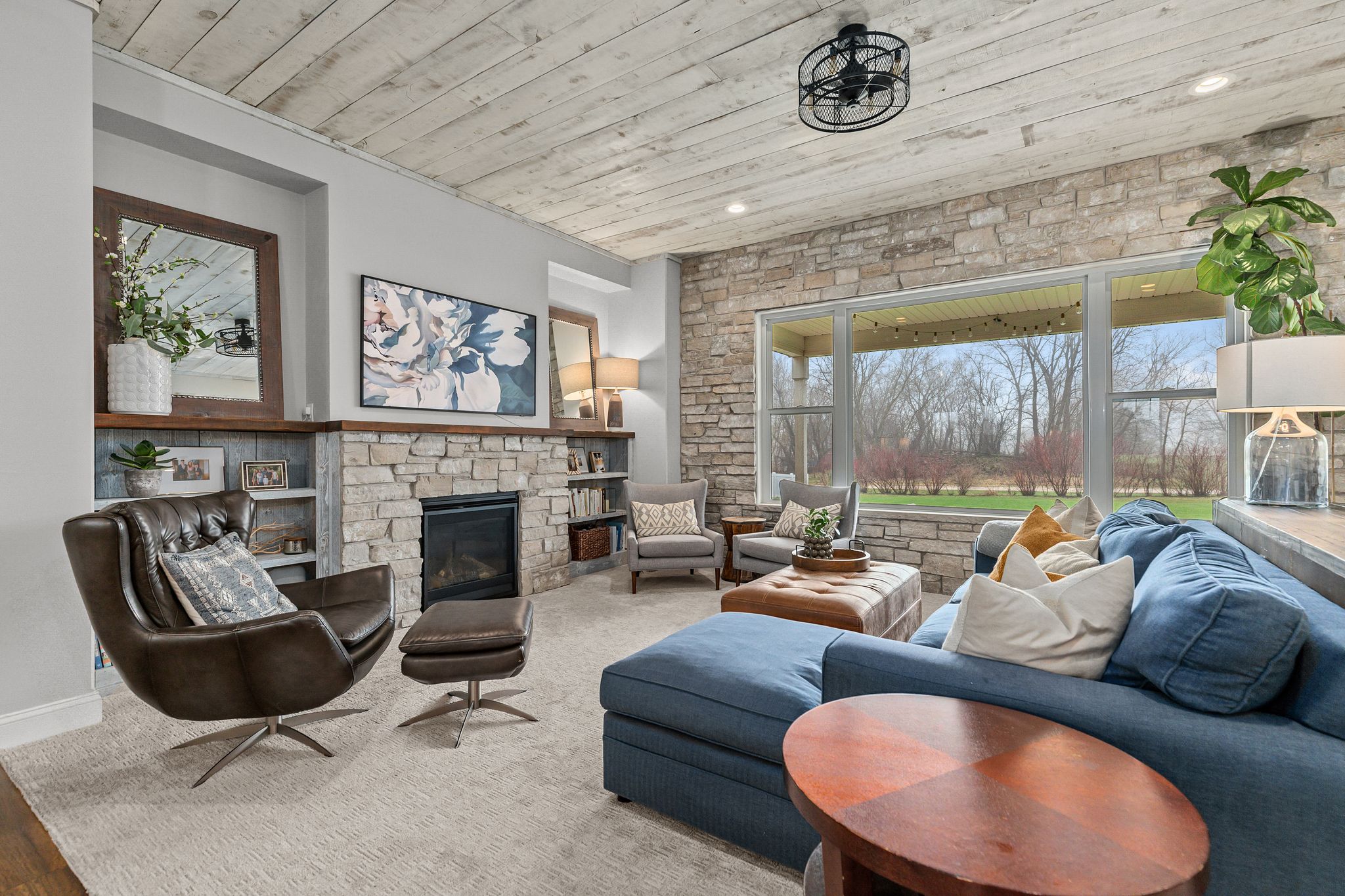 Great room angle view at W6681 Charleen Ln in Greenville, WI