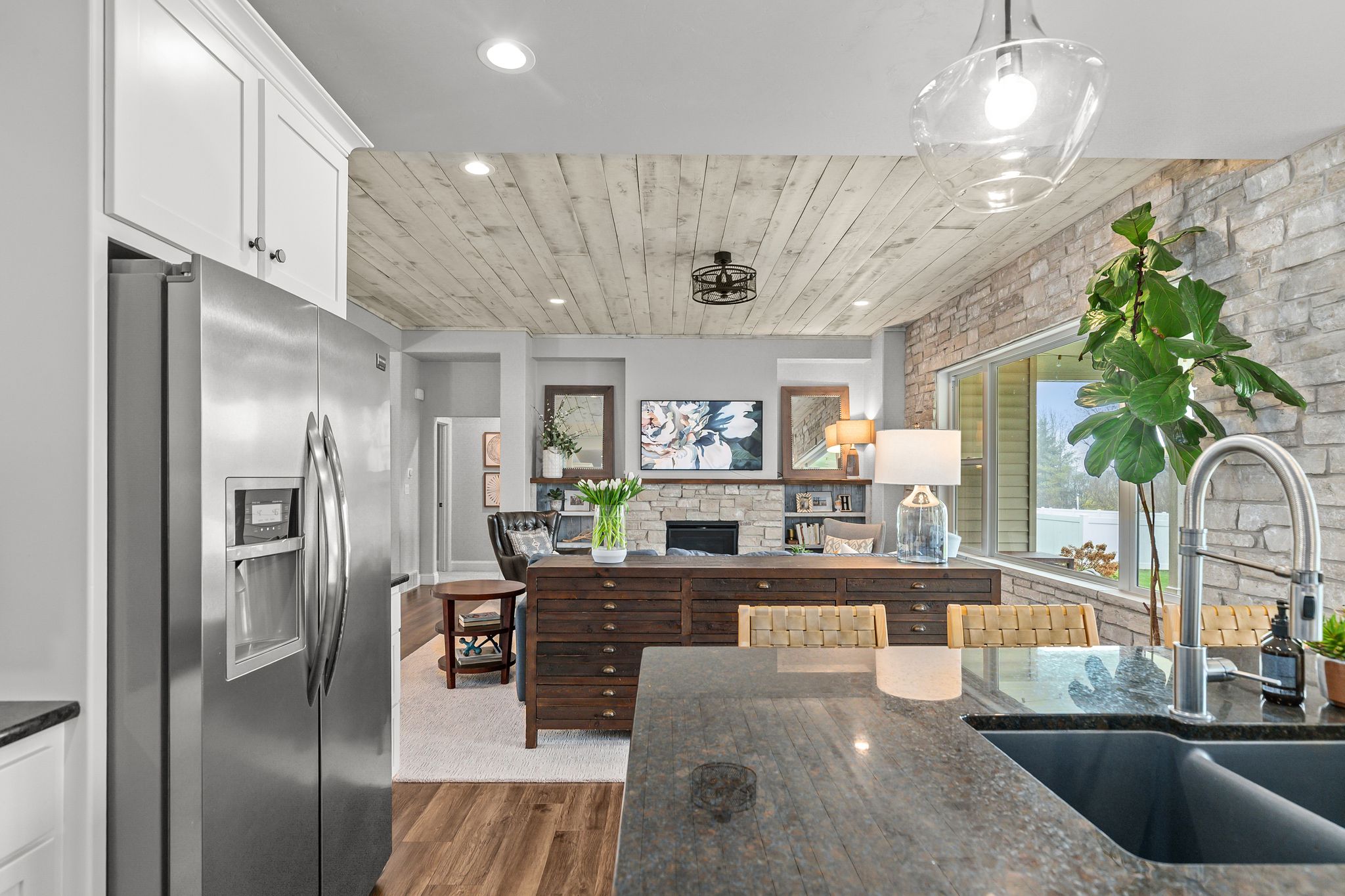 Kitchen overlooking great room at W6681 Charleen Ln in Greenville, WI