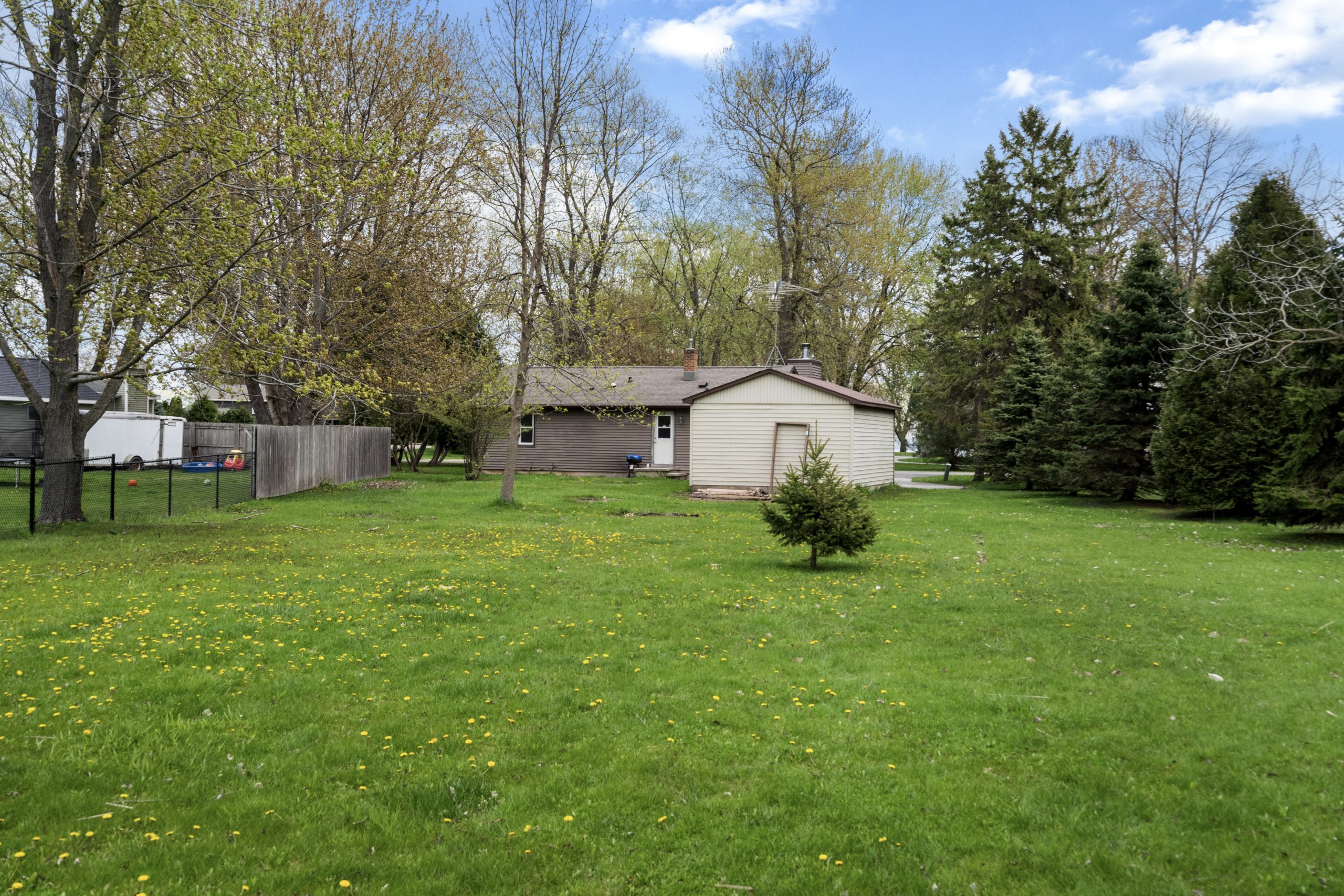 Rear lot view at 607 Hunters Point Rd in Neenah Wisconsin