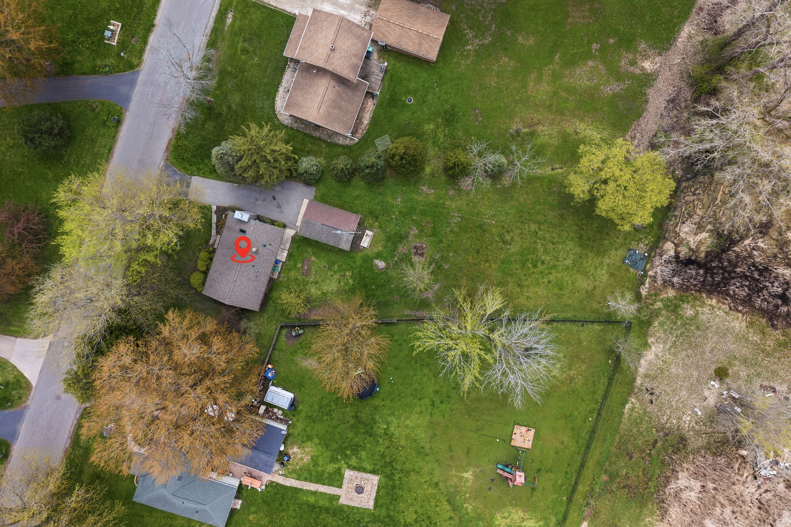 Top-down aerial view of 607 Hunters Point Rd in Neenah Wisconsin